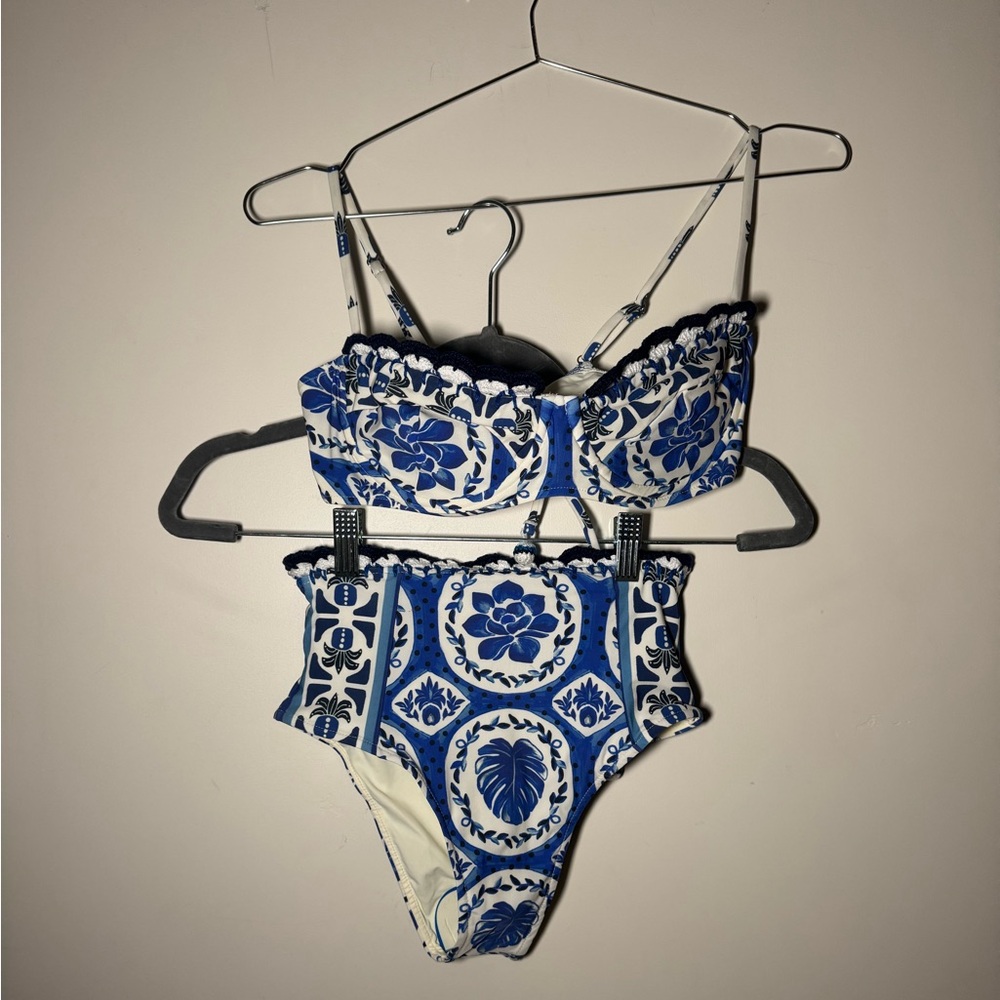 FARM Rio Blue and White Floral Tile Print High-Waist Bikini - Picture 6 of 8